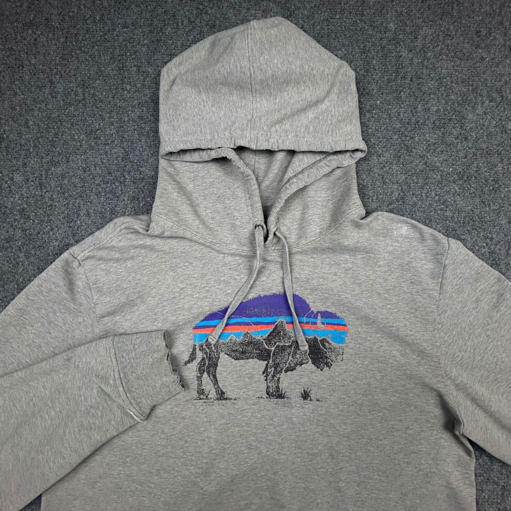 Patagonia Hoodie Mens M Gray Bison Graphic Organic Cotton Distressed Gorpcore